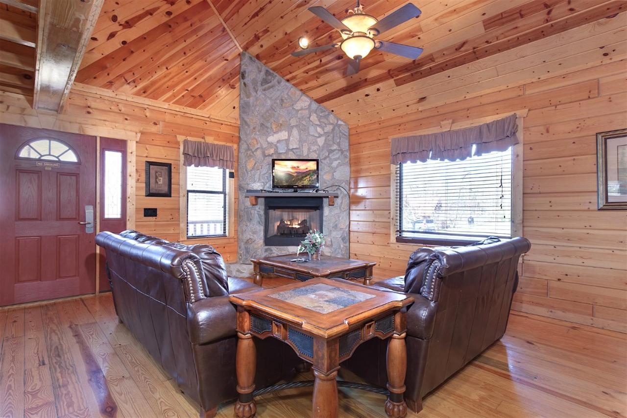 Marlene'S Hideaway, 3 Bedrooms, Pool, Hot Tub, Fireplace, Wifi, Sleeps 6 Gatlinburg Exterior photo