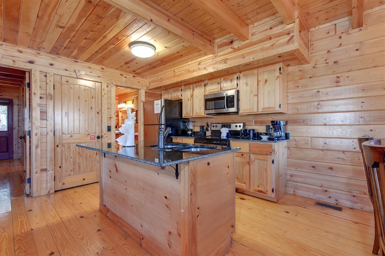 Marlene'S Hideaway, 3 Bedrooms, Pool, Hot Tub, Fireplace, Wifi, Sleeps 6 Gatlinburg Exterior photo