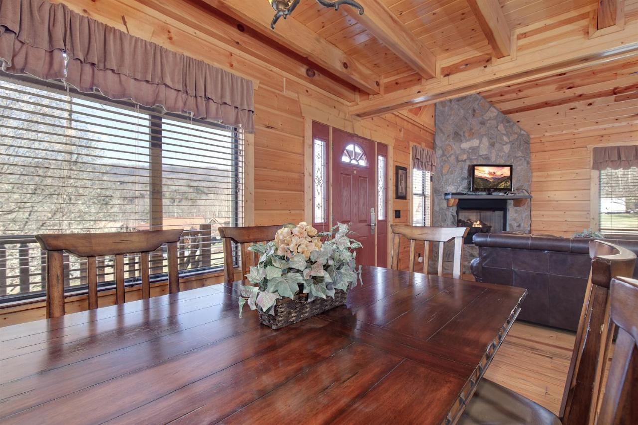 Marlene'S Hideaway, 3 Bedrooms, Pool, Hot Tub, Fireplace, Wifi, Sleeps 6 Gatlinburg Exterior photo