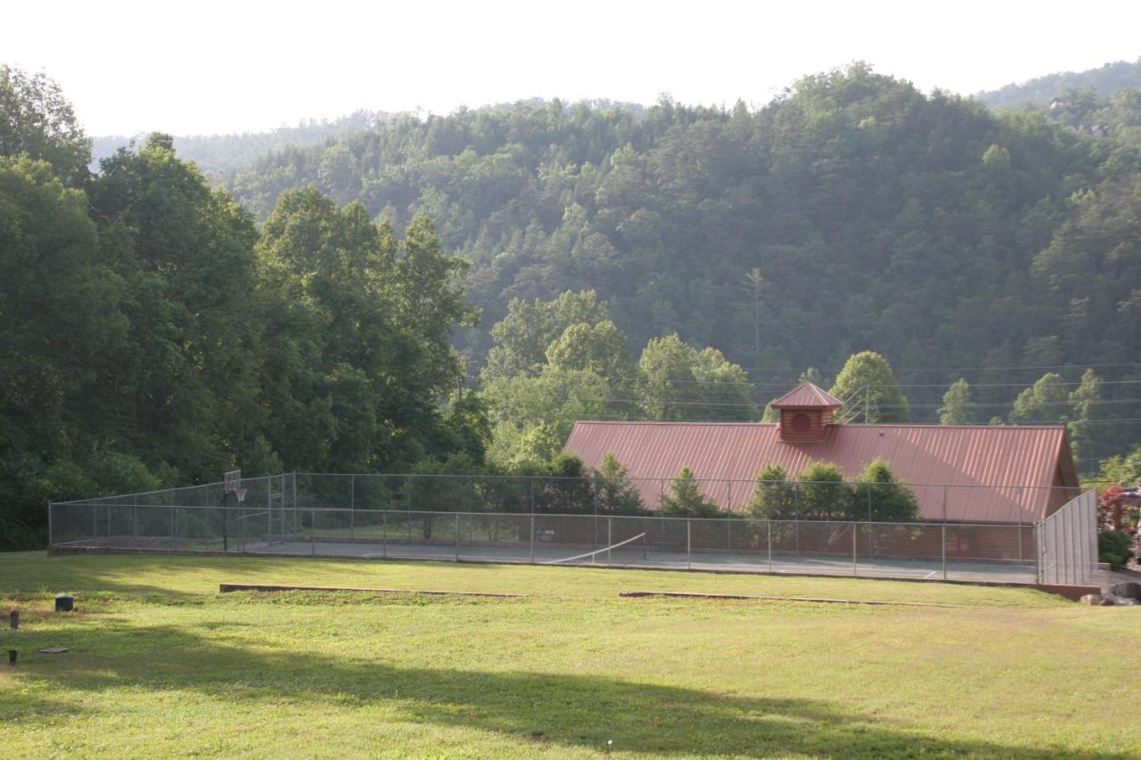 Marlene'S Hideaway, 3 Bedrooms, Pool, Hot Tub, Fireplace, Wifi, Sleeps 6 Gatlinburg Exterior photo